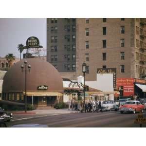  World Famous Brown Derby Restaurant on Wilshire Boulevard 