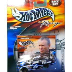   Taurus   1:64 Scale Die Cast Replica Race Car   NASCAR: Toys & Games