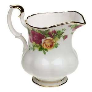  Royal Albert Old Country Roses Creamer: Kitchen & Dining