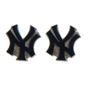  4J XK9O I8VI   New York Yankees Post Stud Logo Earring Set 