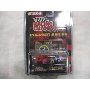   Display Case 2002 Preview Premier Series Chase The Race: Toys & Games