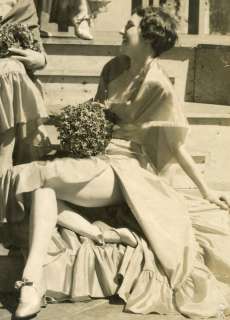 PRETTY SPANISH WOMEN WORLDS FAIR CHICAGO ? 1933 PHOTO  