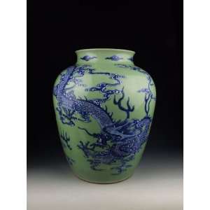  one Bean Green and Blue Underglaze Decoration Porcelain Pot 