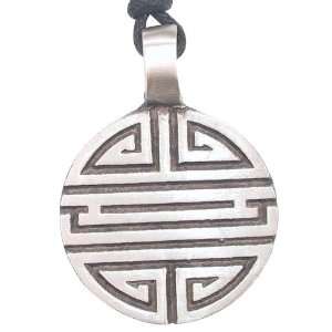  Labyrinth Maze Amulet Pewter Pendant Necklace: Jewelry