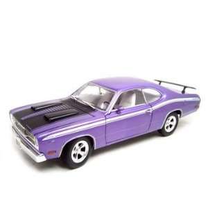    1971 PLYMOUTH DUSTER PURPLE ELITE ED 1:18 MODEL: Toys & Games