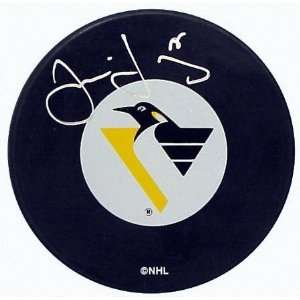  Jaromir Jagr Autographed Hockey Puck