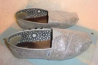   on the classics by toms color silver  with but it now