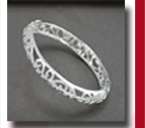 The Massive bracelet is made of silver plated . Good plating , no 