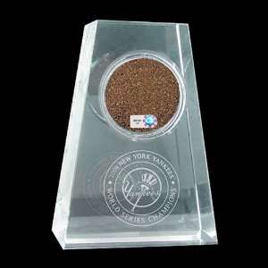 2009 WS Champion Yankees Logo Tapered Crystal w/ 2009 WS Dirt:  