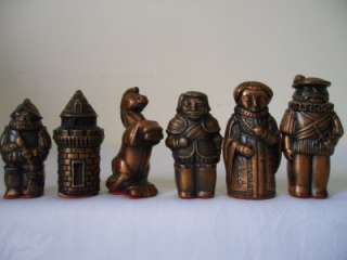 THE CONQUISTADORES CHESS SET ROUNDED METAL PIECES +HEAVELY CARVED 