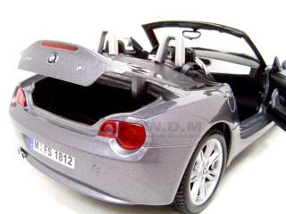 BMW Z4 GREY 1:18 DIECAST MODEL CAR  