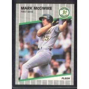  1989 Fleer Mark McGwire #17