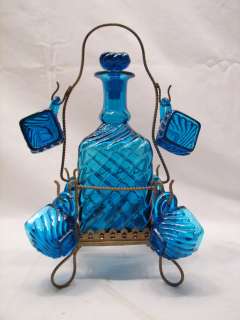   & CORDIAL GLASSES MINIATURE MUGS PRESSED SWIRL BLUE GLASS WIRE CADDY