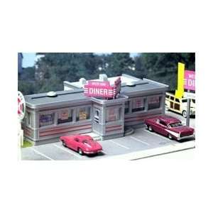  110 HO City Classics Route 22 Diner Kit: Toys & Games