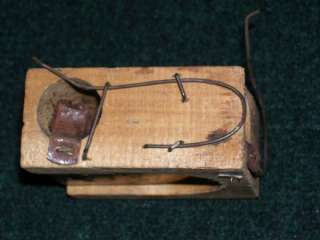 ANTIQUE PRIMITIVE WOODEN CHASSE MFG NY MOUSE TRAP  
