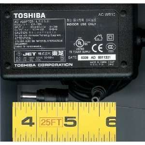 Toshiba AC Adapter Model: ADP 15EH AC WB10, Input: 100 240V, Output 