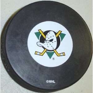   Ducks NHL Team Logo Throwback Autograph Hockey Puck