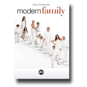  Modern Family Poster   TV Show Promo Flyer   11 X 17 