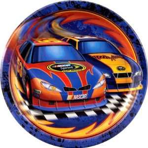  NASCAR Full Throttle 9 inch Paper Plates Toys & Games