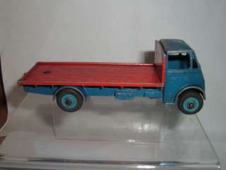 DINKY TOYS GUY FLATBED WAGON TRUCK VINTAGE USED TAKE A LOOK AT THE 