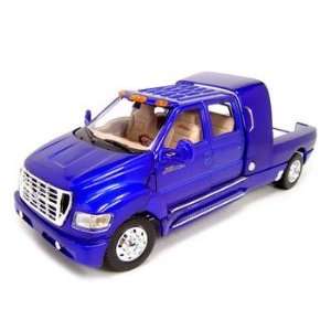    Ford Super Crewzer 1:18 Scale Diecast Model Blue: Everything Else