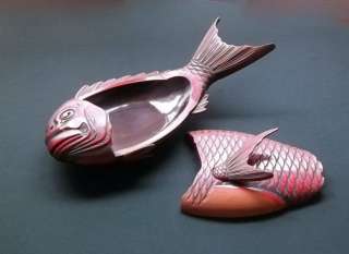   JAPANESE Hand Carved KAMAKURA BORI Lacquered Wood COVERED FISH BOX