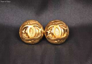 Auth CHANEL CC Logo Round Gold Color Clip on Earrings  
