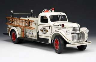 Highway 61 1/16 1946 Chevy Fire Truck White #50498  
