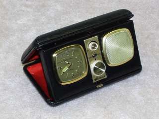Four Star Vintage AM Radio with Mechanical Alarm Clock  