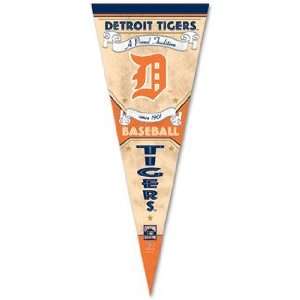   MLB Detroit Tigers Pennant   Premium Felt XL Style: Sports & Outdoors