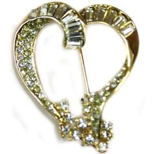   Cubic Zirconia Clear Gemstone Heart Pin   Fashion Brooch Jewelry